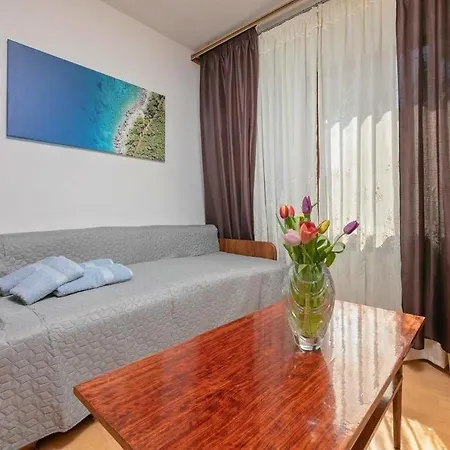 Sunset Apartment *